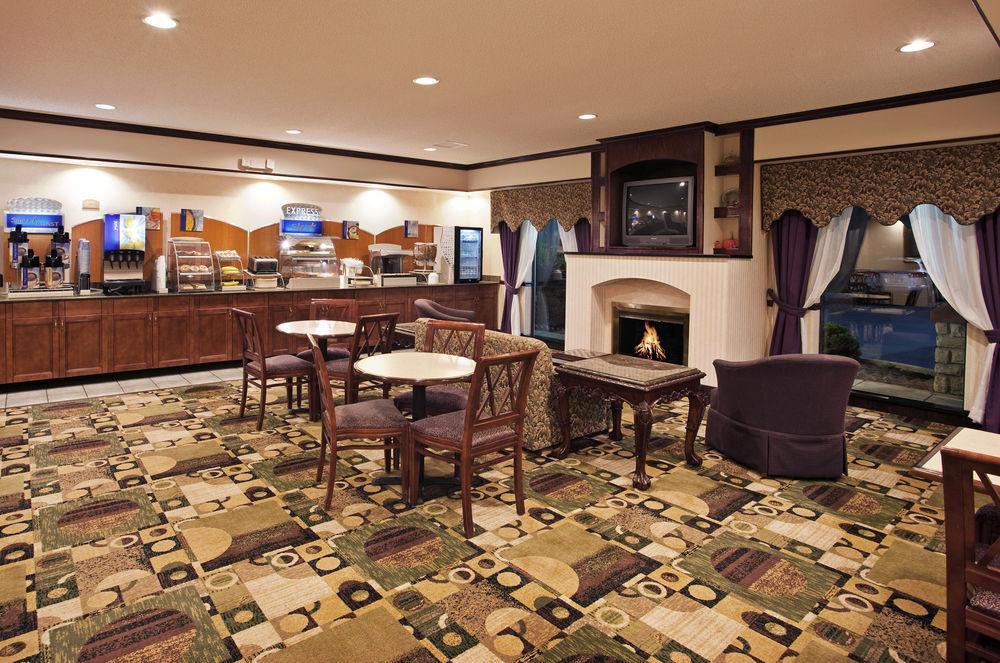 Holiday Inn Express Hotel & Suites Circleville By Ihg Exterior photo