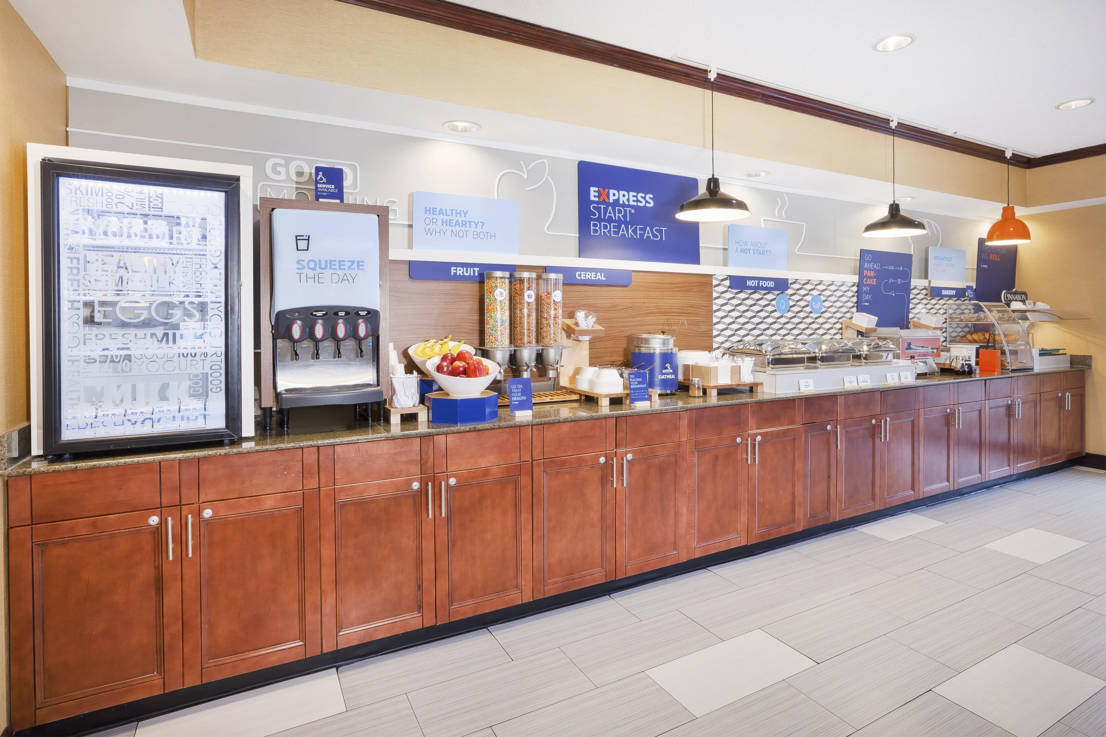 Holiday Inn Express Hotel & Suites Circleville By Ihg Exterior photo