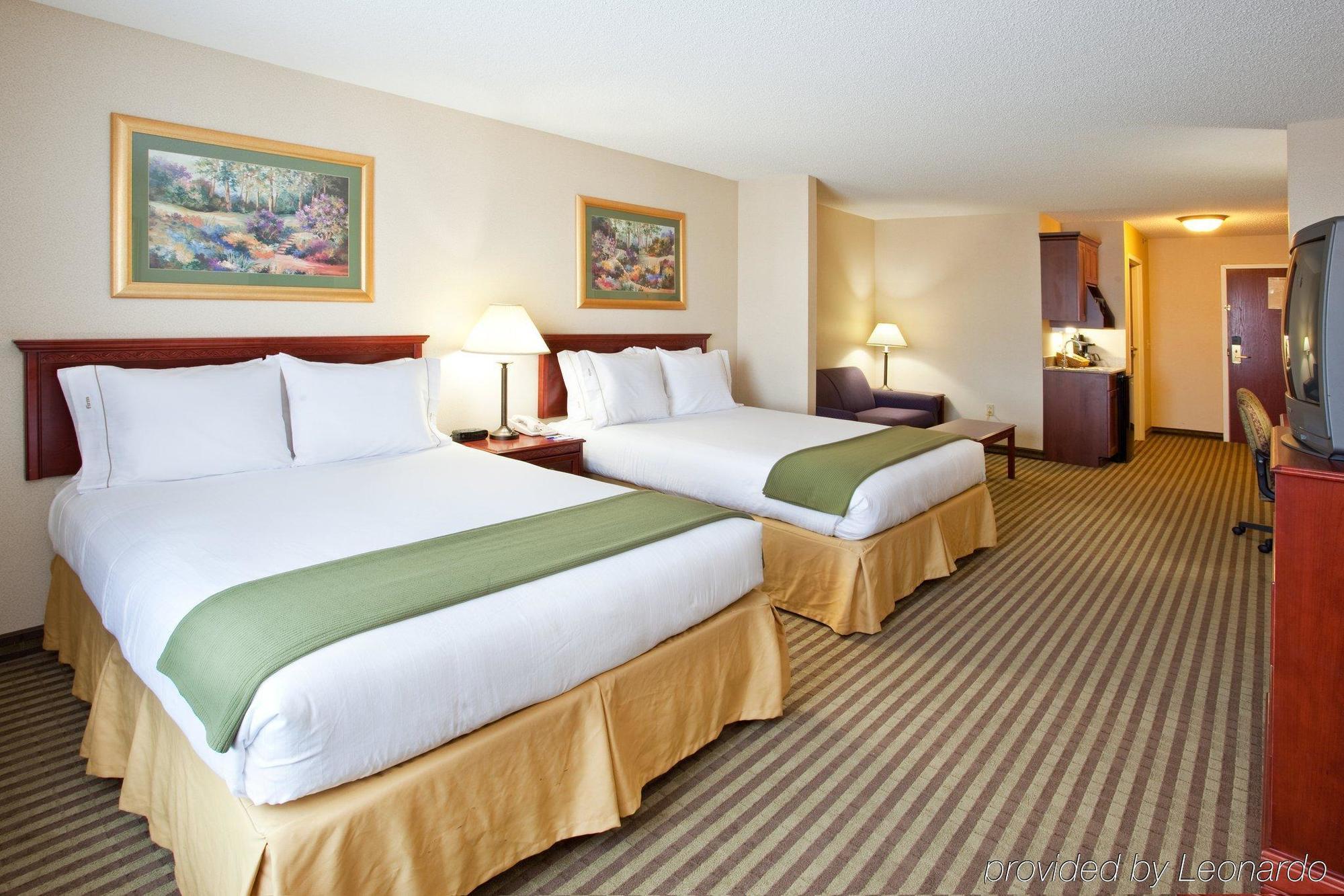 Holiday Inn Express Hotel & Suites Circleville By Ihg Exterior photo